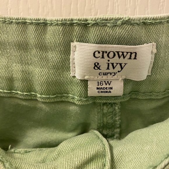 Distressed Jeans. - Picture 3 of 4